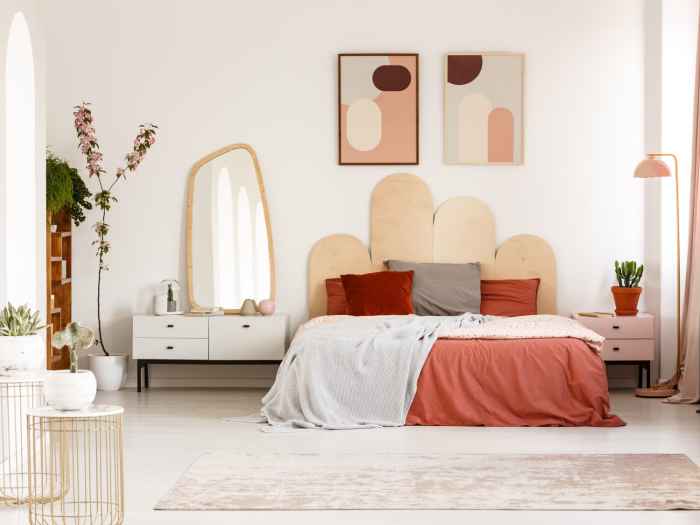 How to decorate a bedroom without buying anything