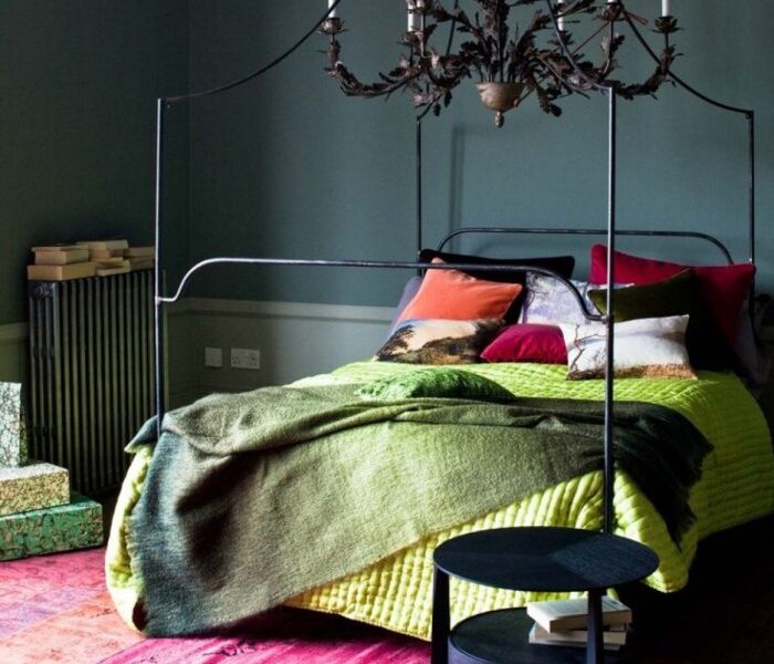 How to decorate dark bedroom