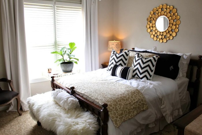 How to decorate my bedroom simple