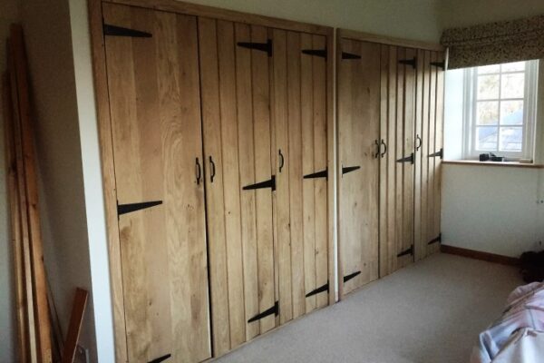 How to decorate bedroom cupboard doors