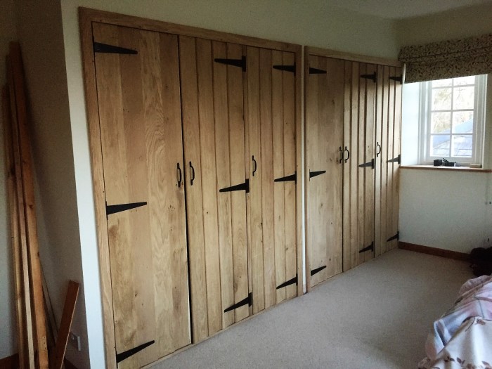 How to decorate bedroom cupboard doors