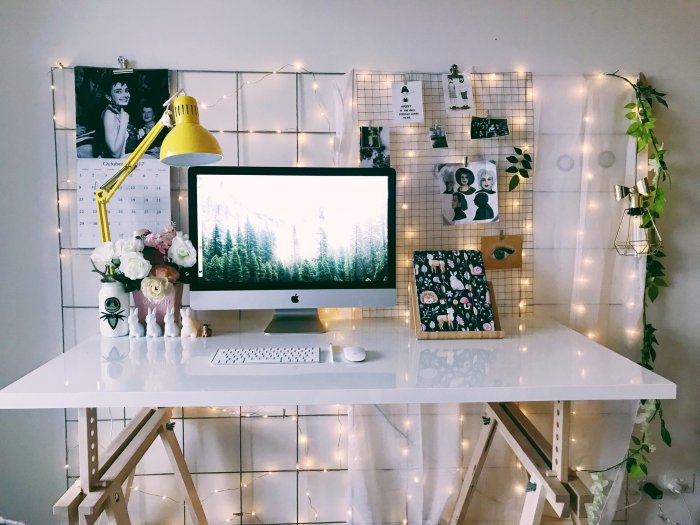 How to decorate a boring office