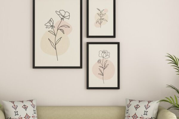 How to decorate with picture frames living room