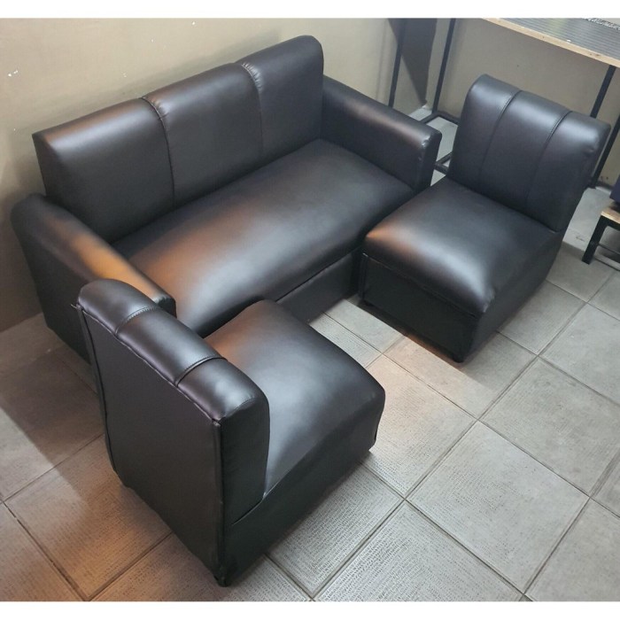 What decorating style is a black leather sofa