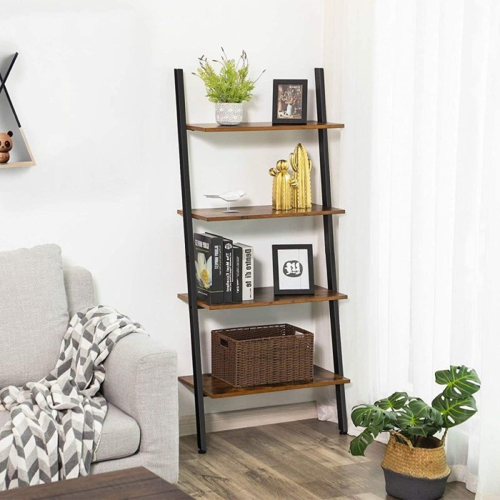 How to decorate a ladder in living room