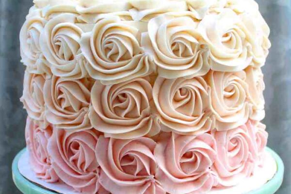 How to make a rose for cake decoration